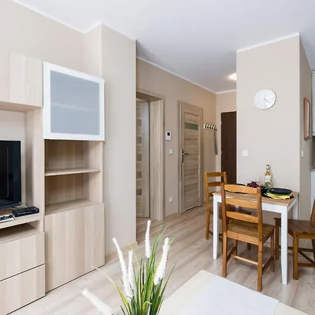 Czarnieckiego Apartment With Balcony Poznan By Noclegi Renters Exterior photo