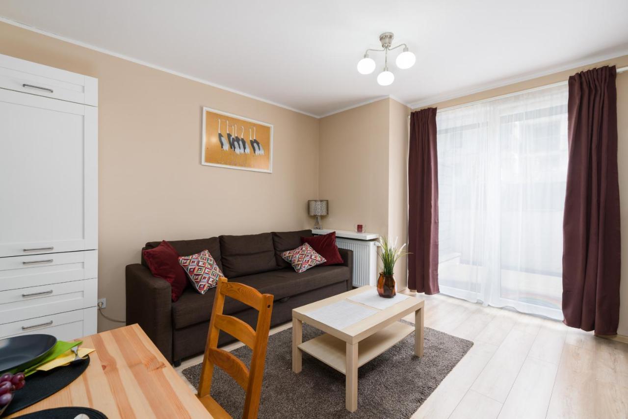 Czarnieckiego With Balcony By Renters Apartment